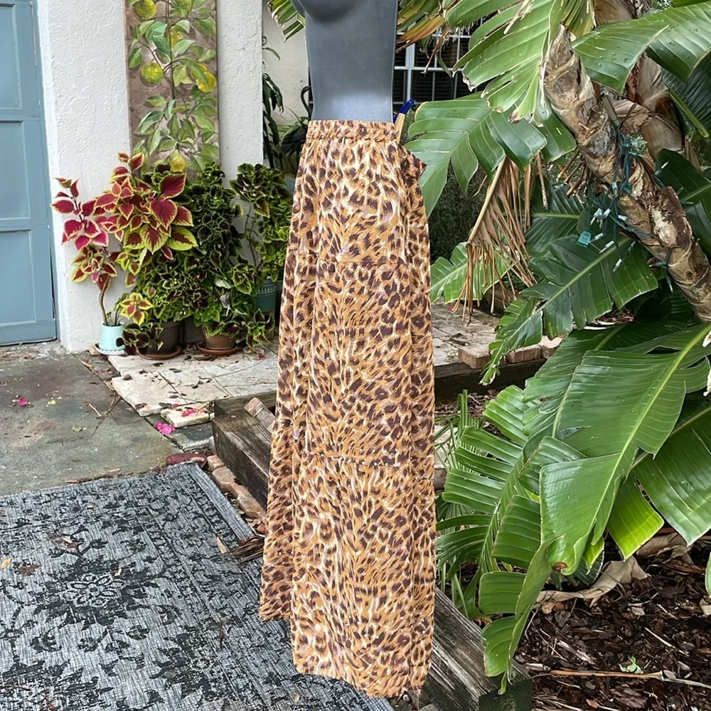 Tiered chiffon, leopard print skirt with sequin ham